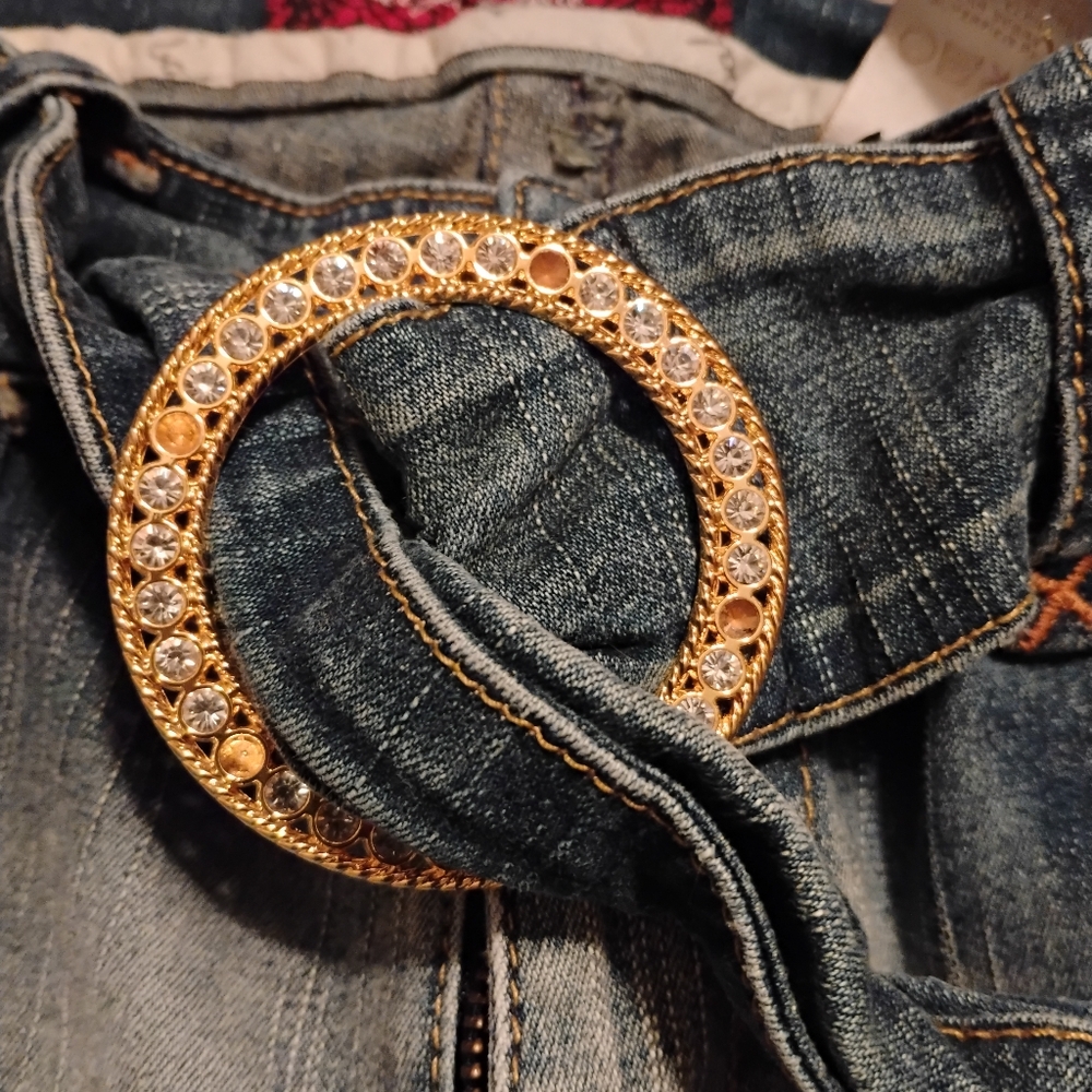 SOLD-Baby Phat Capris ❤️ - Picture 4 of 7